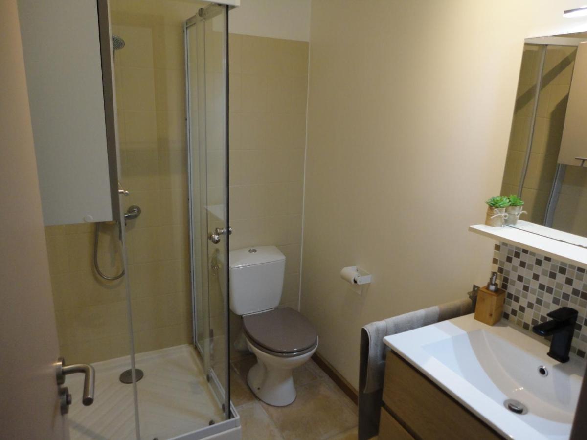 Joli Appartement Dans Village Calme En Provence Les Mees Luaran gambar