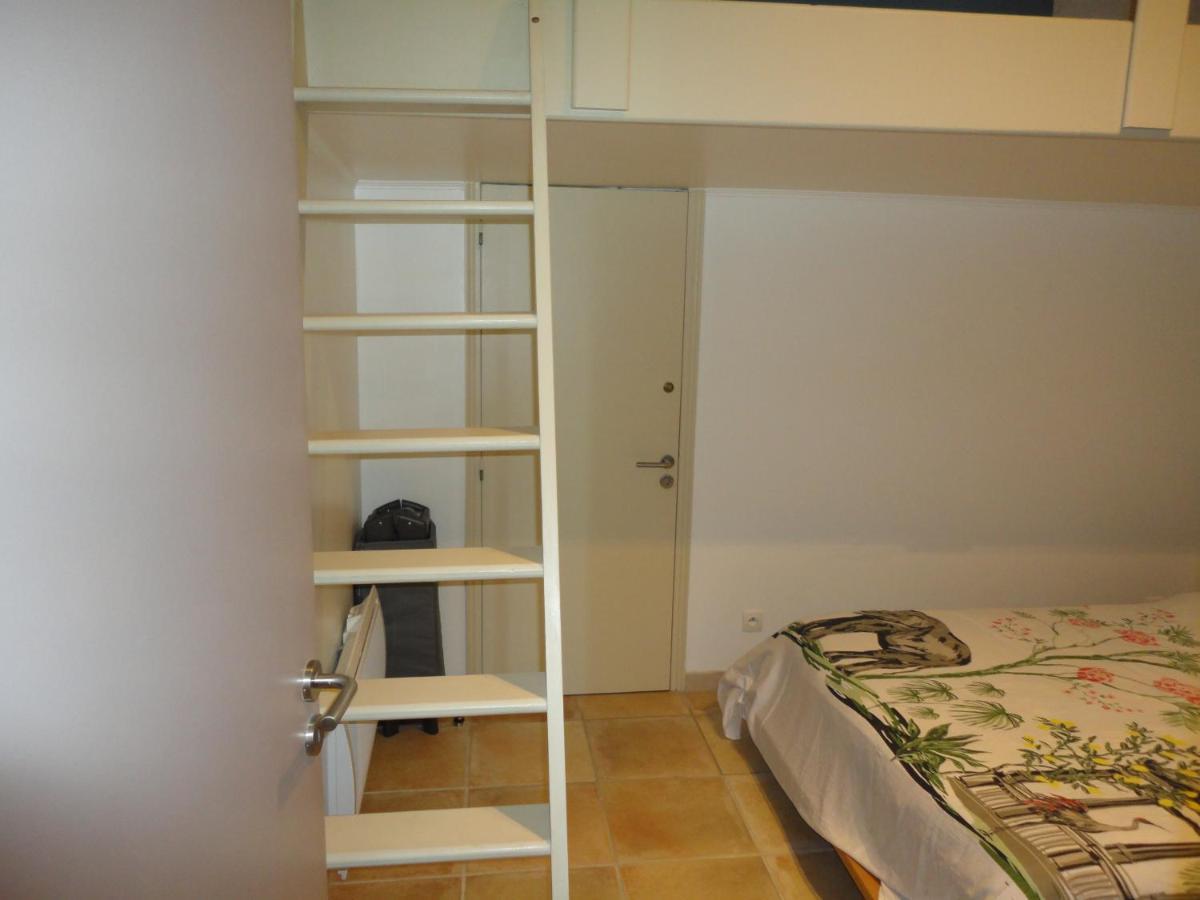 Joli Appartement Dans Village Calme En Provence Les Mees Luaran gambar